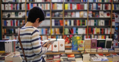 کتاب‌خوانی