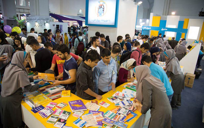 اهدای اعتماد به نفس کاذب با چاپ کتاب اختصاصی کودک