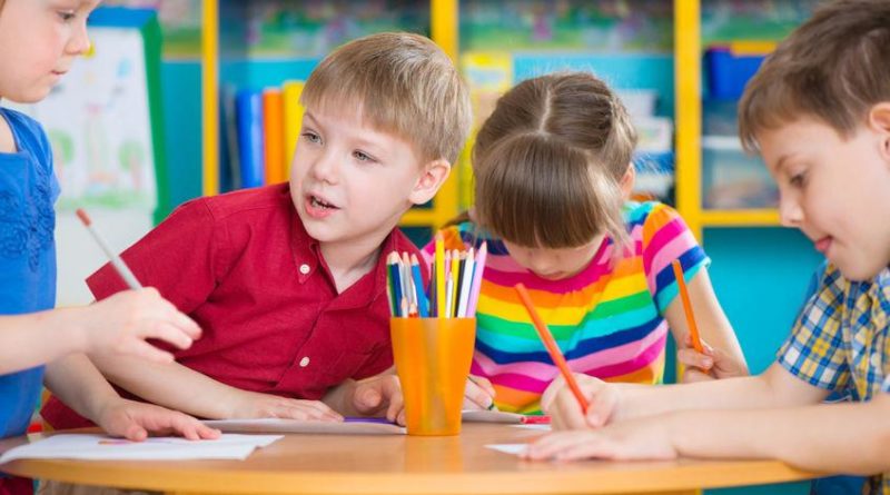 فرستادن کودک به کودکستان