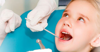 چه زمانی دندان و فک «کودک» را معاینه کنیم؟