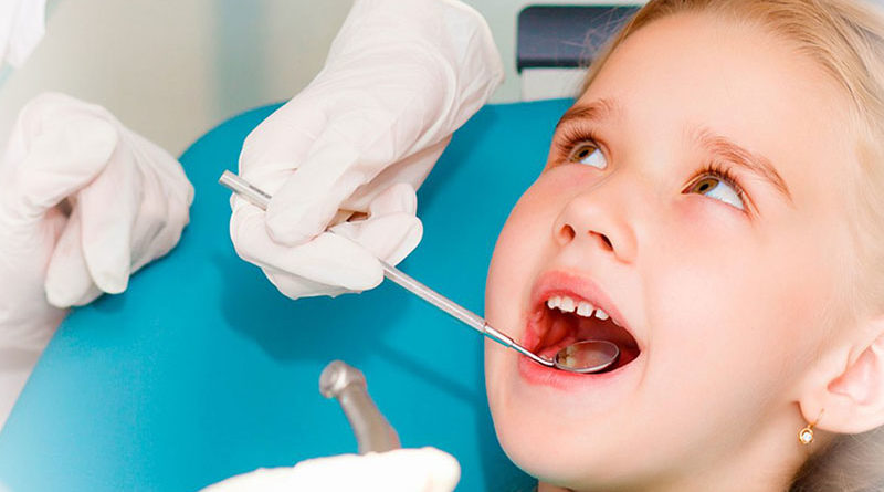 چه زمانی دندان و فک «کودک» را معاینه کنیم؟