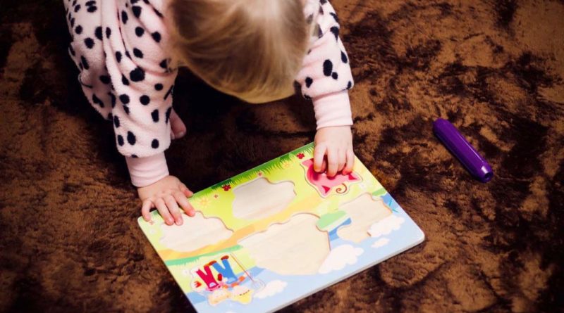 اهمیت و مزایای حل پازل برای کودک