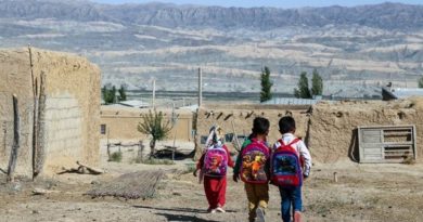 چرا کودکان از تحصیل باز می‌مانند؟