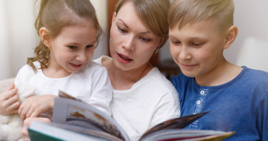 چرا باید برای کودکان کتاب بخوانیم؟