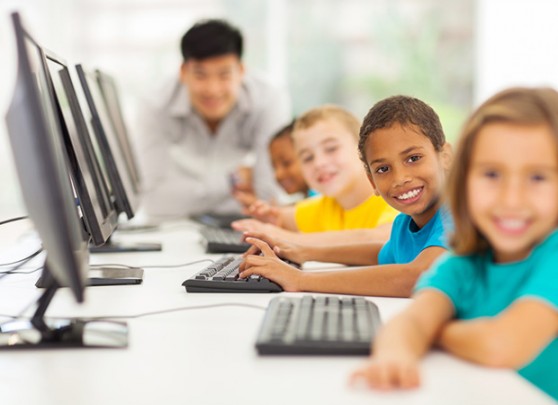 ۹۲ درصد والدین به کودک آنلاین نظارت ندارند