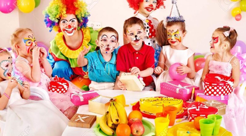 نکاتی درباره جشن گرفتن های زیاد برای بچه ها