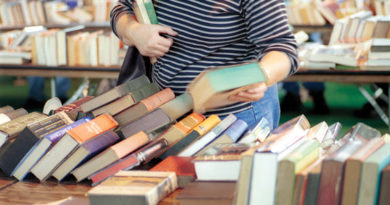 نویسنده کودک باید پا در زمین خود؛ اما افقی جهانی داشته‌ باشد