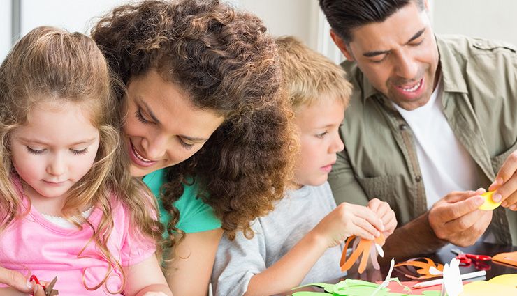 نقش والدین در پرورش فرزندان