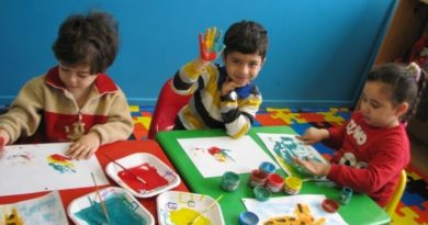 مهدکودک‌ ها یک مرکز تربیتی هستند