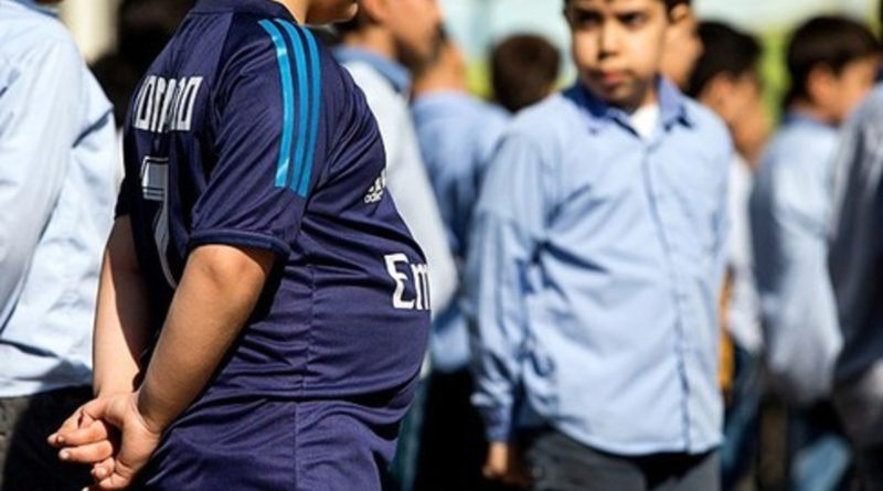 معضل چاقی در دانش‌آموزان کشور