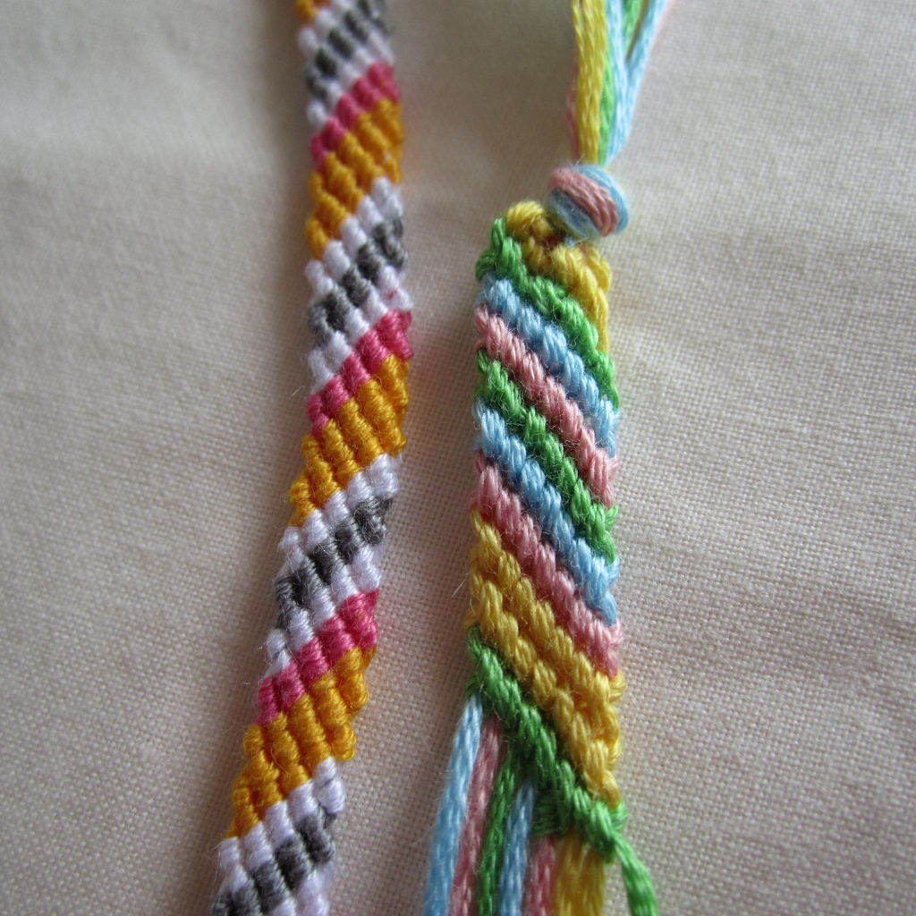 دستبند دوستی