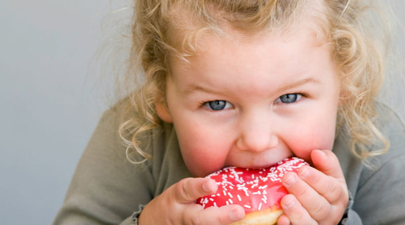 مهم‌ترین دلایل چاقی کودکان