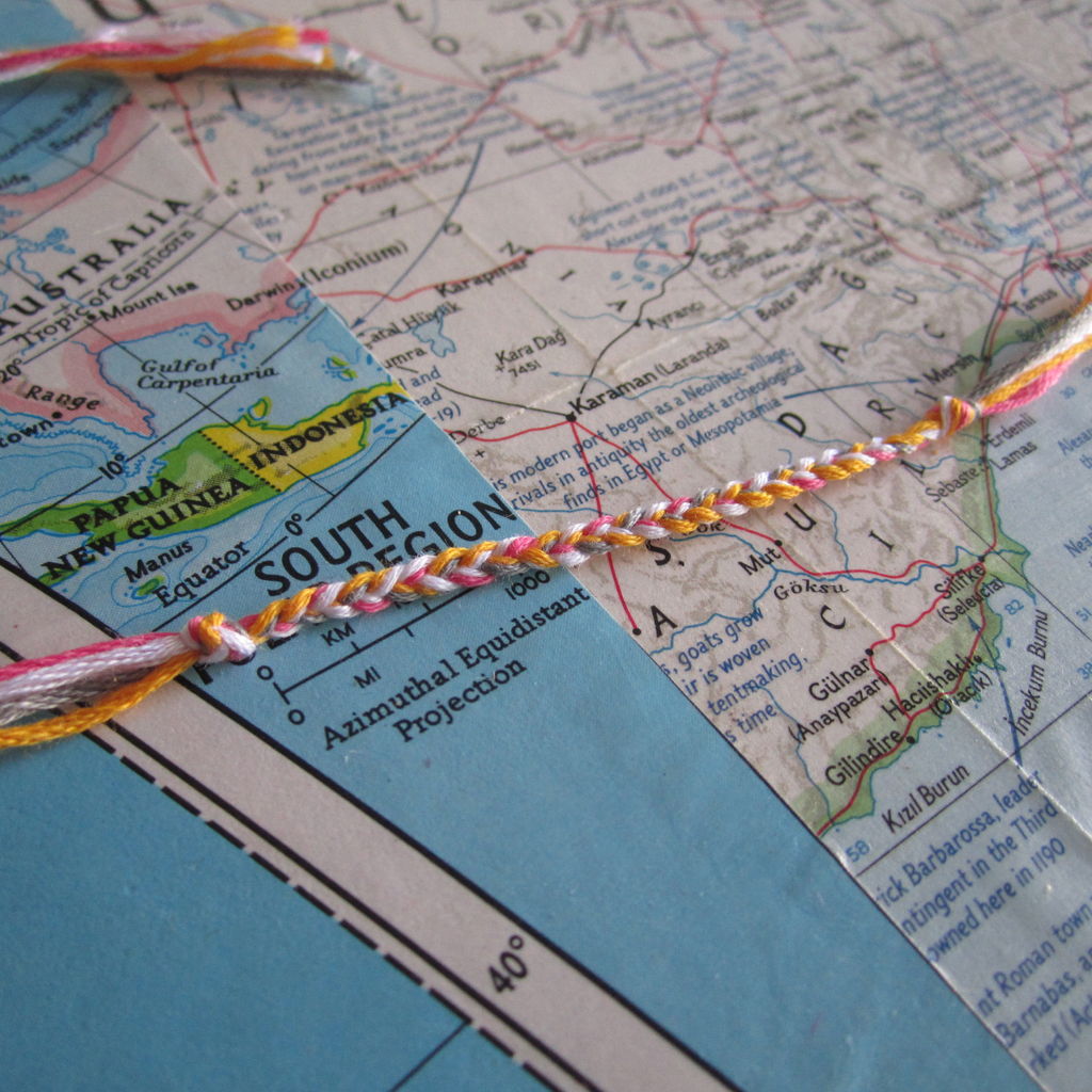 آموزش بافت دستبند دوستی