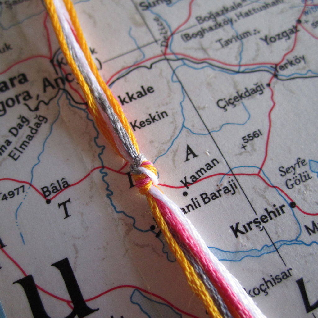 آموزش بافت دستبند دوستی