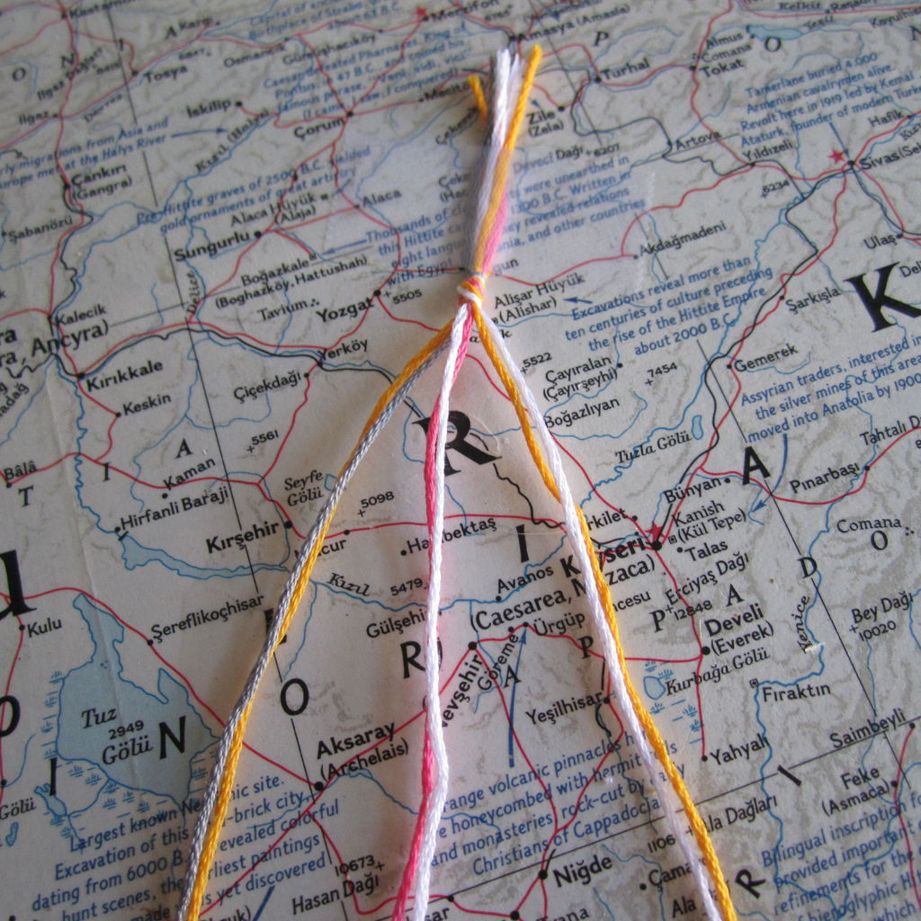 آموزش بافت دستبند دوستی