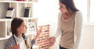 تغییرات رفتاری نوجوانان و جوانان را جدی بگیرید