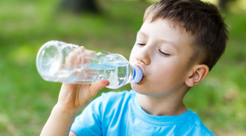 میزان آب مورد نیاز بدن کودکان در هر روز چه مقدار است؟