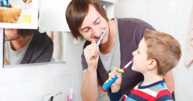 آموزش مسواک زدن به کودکان