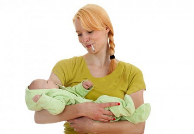 مادران سیگاری