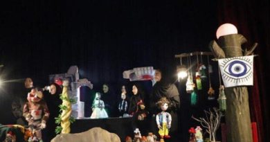 نمایش کباب کلاغ