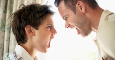 نوجوان بداخلاق