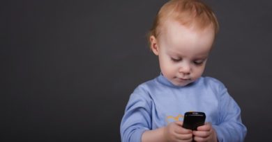 کودک و موبایل