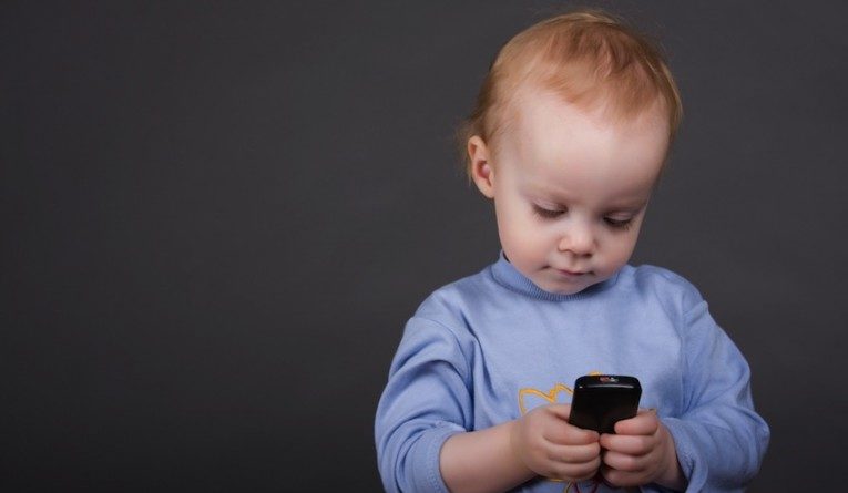 کودک و موبایل