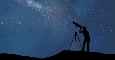 50 اثر نجومی