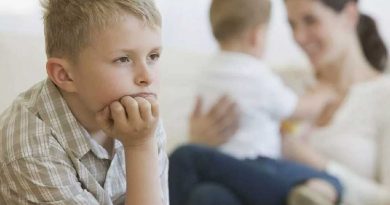 راهکارهایی برای حل حسادت به فرزند دوم