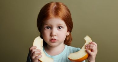 با خواص شگفت انگیز ملون برای کودکان آشنا شوید