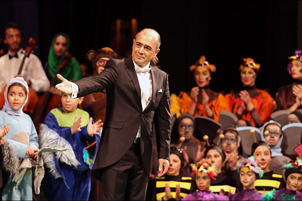 کودکانی که در قرنطینه خانگی کنسرت می‌گذارند