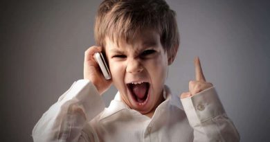 والدین چگونه هیجانات منفی کودک خود را مدیریت کنند؟