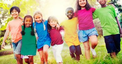 رنگ‌ لباس کودکان