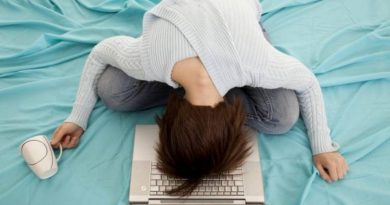 8 نشانه‌ای بیش از حد، از بدن خود کار می‌کشید