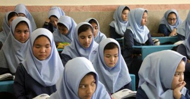 دستور به مدارس برای ثبت نام کودکان اتباع خارجی