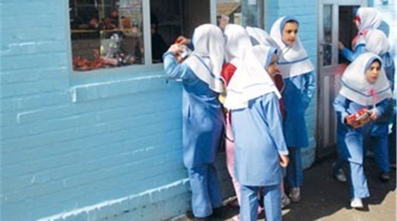 عرضه مواد غذایی در بوفه های مدارس ممنوع است-وزیر آموزش و پرورش