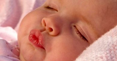 درمان ترک لب نوزادان