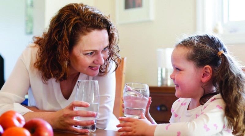 بهترین مایعات برای کودکی که سرماخورده است