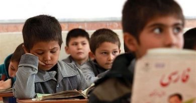 دانش آموزان-اتباع