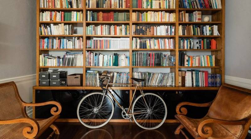 جایزه کتاب اصفهان-کتابخانه‌ای به وسعت یک شهر-وزارت فرهنگ