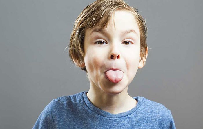 بی ادبی کودک در جمع