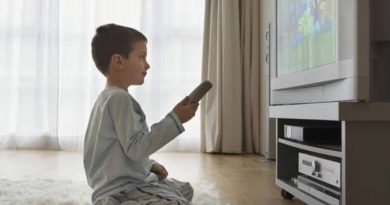 تنها گذاشتن کودک در خانه