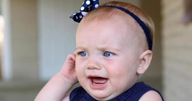 سوراخ کردن گوش کودک