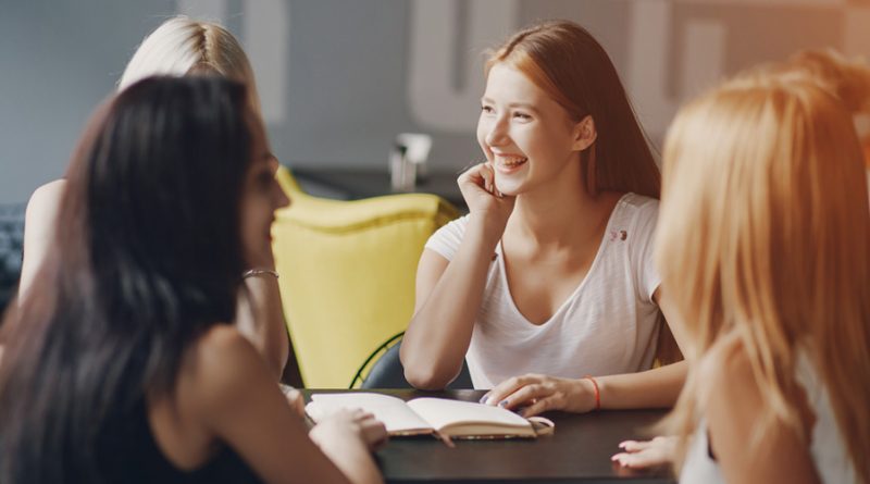 صحبت کردن با دیگران