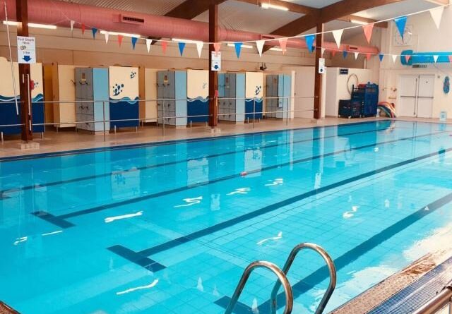 بازگشایی استخرها